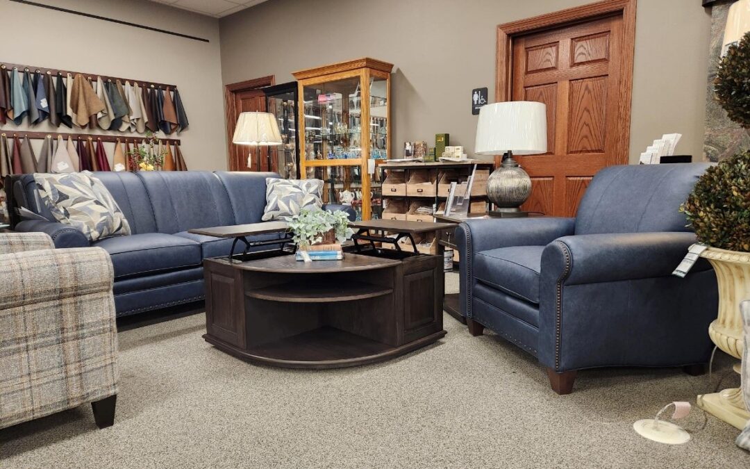 How to Create a Living Room with Classic Furniture Pieces
