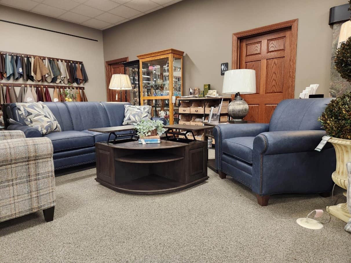 How to Create a Living Room with Classic Furniture Pieces 1 Classic furniture pieces for the living room