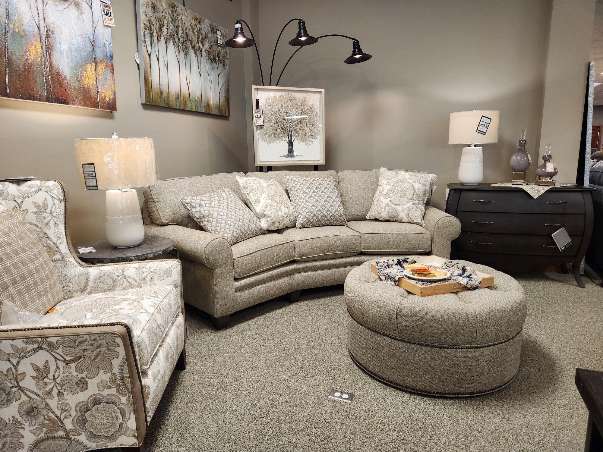 How to Create a Living Room with Classic Furniture Pieces 3 How to Create a Living Room with Classic Furniture Pieces 3